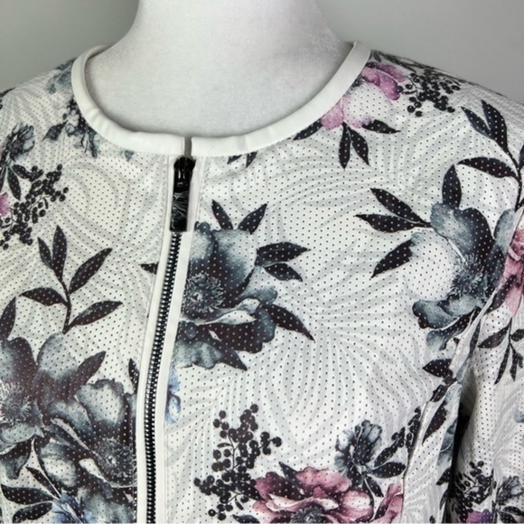 Bagatelle Womens Perforated Vegan Leather Peplum Jacket Floral Print Medium - Picture 6 of 13